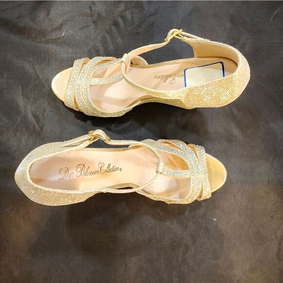 BRAND NEW DE BLOMSSOM COLLECT GLITTER RHINESTONE T-STRAP PLATFORM WEDGE SANDALS - Picture 7 of 16